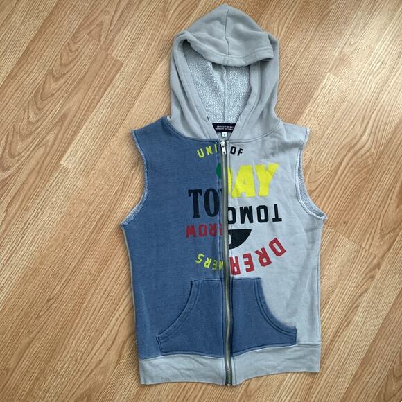 University of Today Dreamers of Tomorrow Graphic Print Logo Hoodie Sweatshirt S - Picture 1 of 11